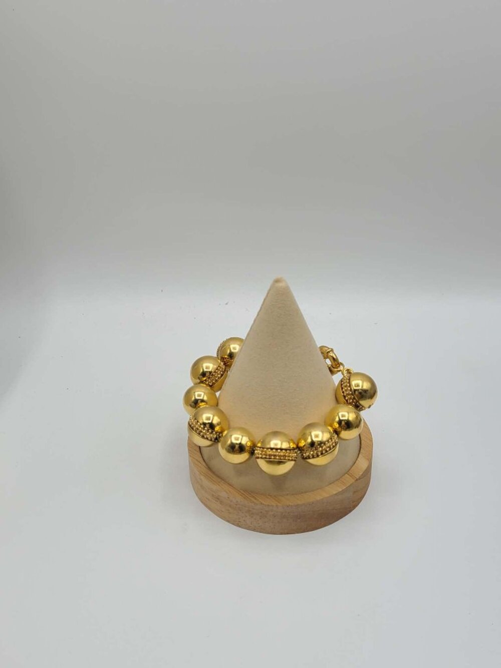 J Crew Gold Tone Textured Ball Bracelet NWOT - Picture 9 of 10